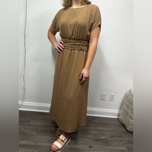 Gilli Brown Midi Dress